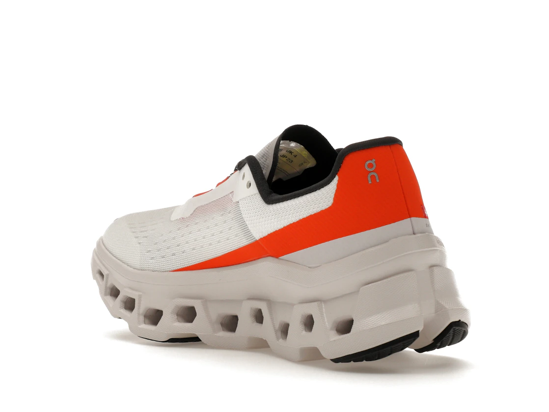 Vue 24 de On Running Cloudmonster Undyed-White Flame 