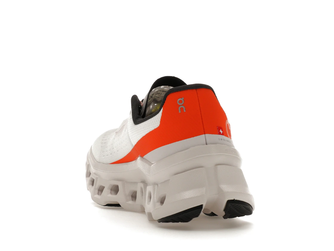 Vue 26 de On Running Cloudmonster Undyed-White Flame 