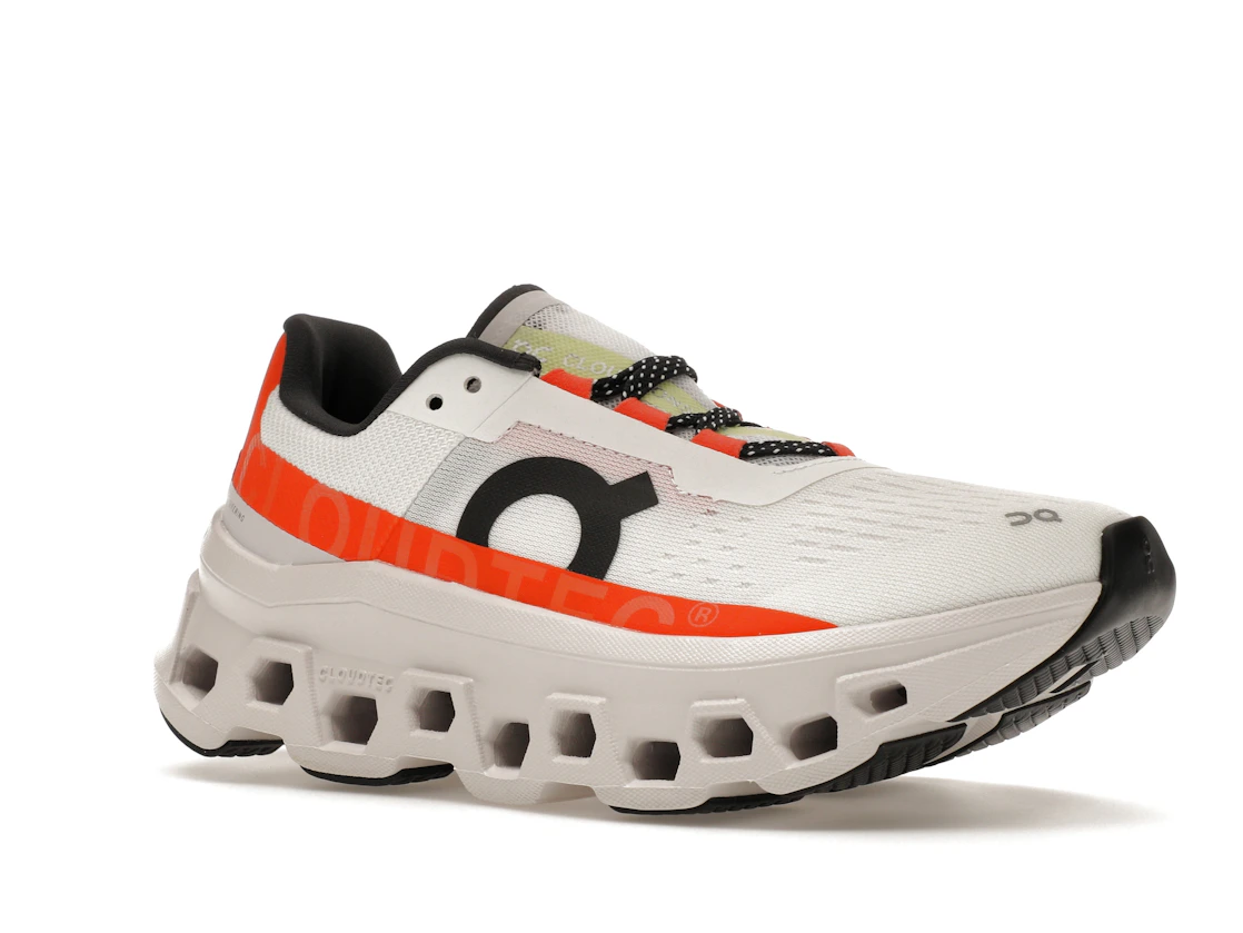 Vue 4 de On Running Cloudmonster Undyed-White Flame 