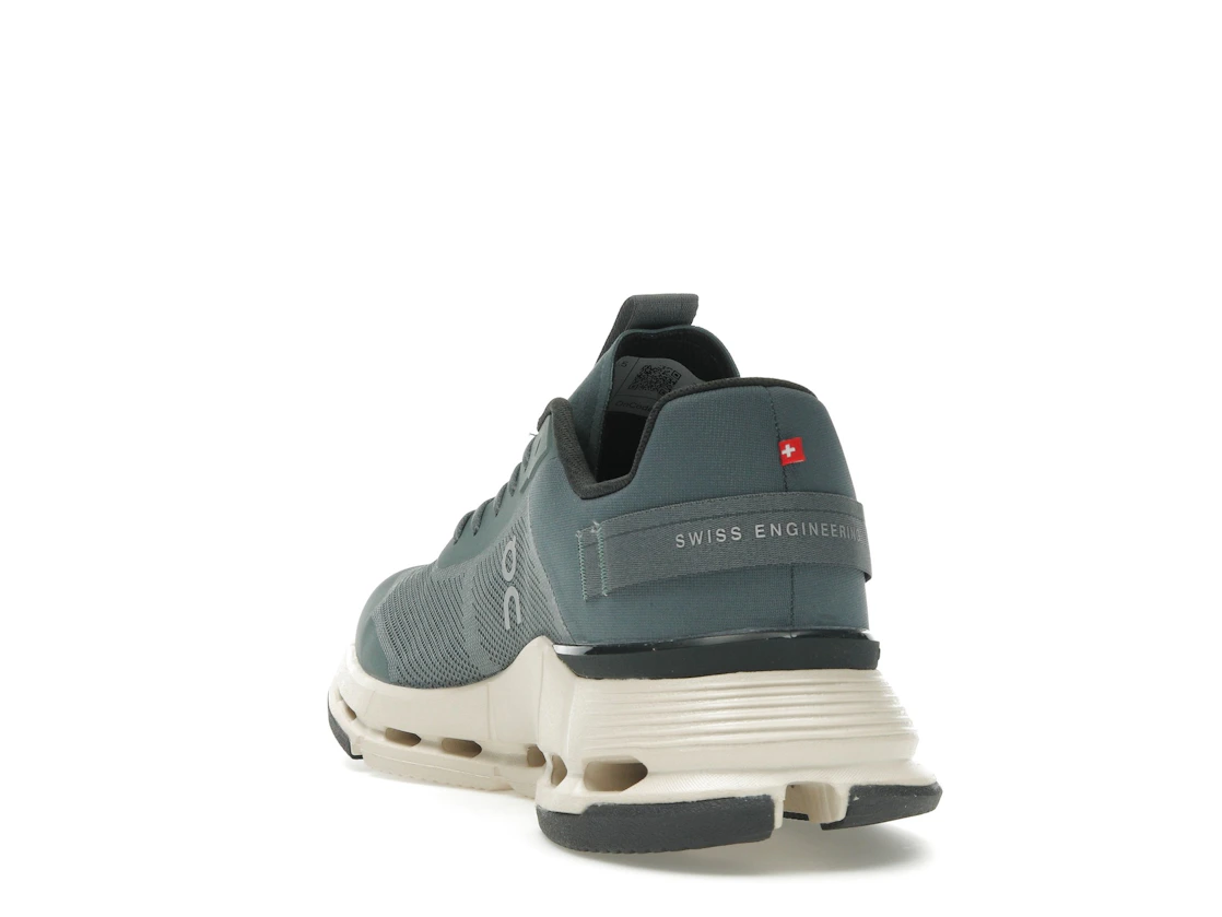 Vue 26 de On Running Cloudnova Form 2 TT Olive Cream
