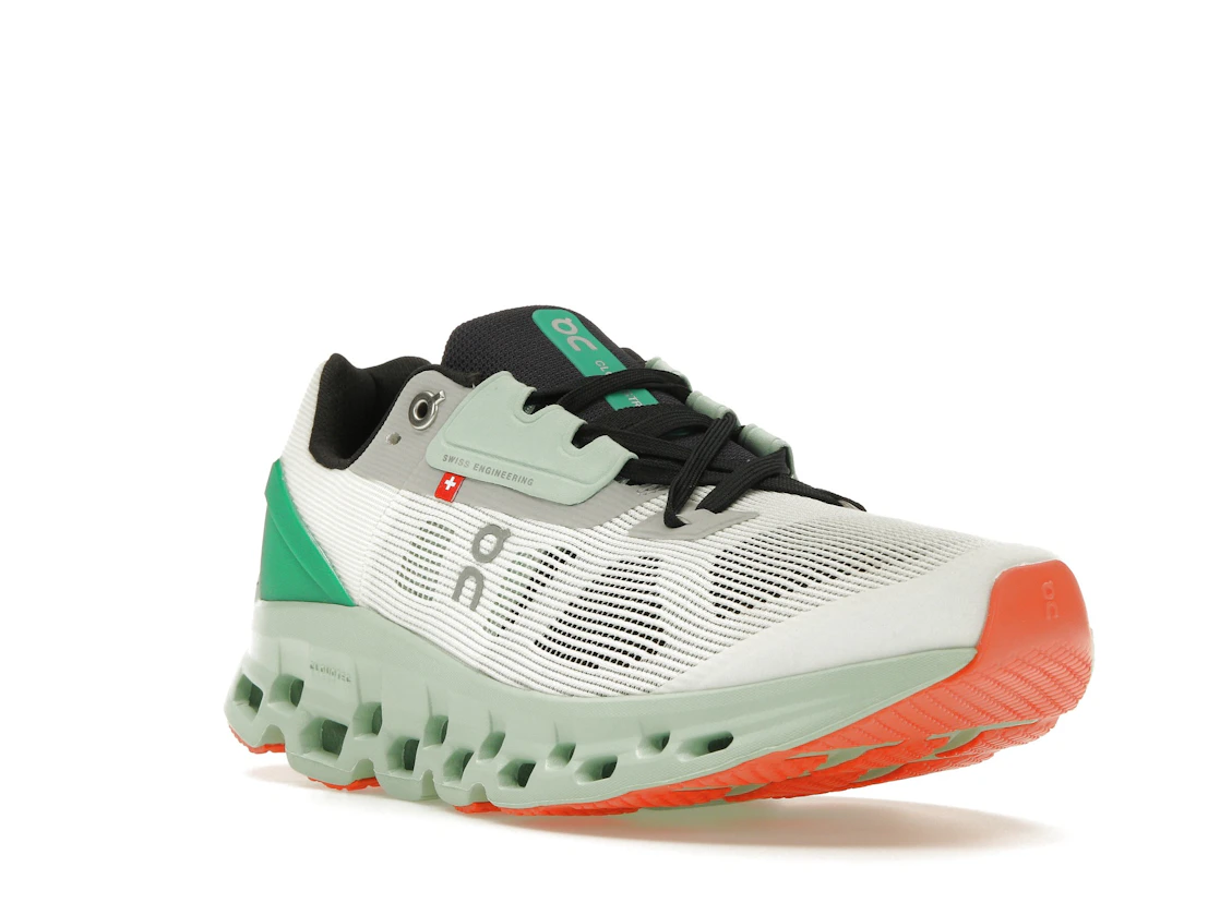 Vue 6 de On Running Cloudstratus Undyed White Creek 
