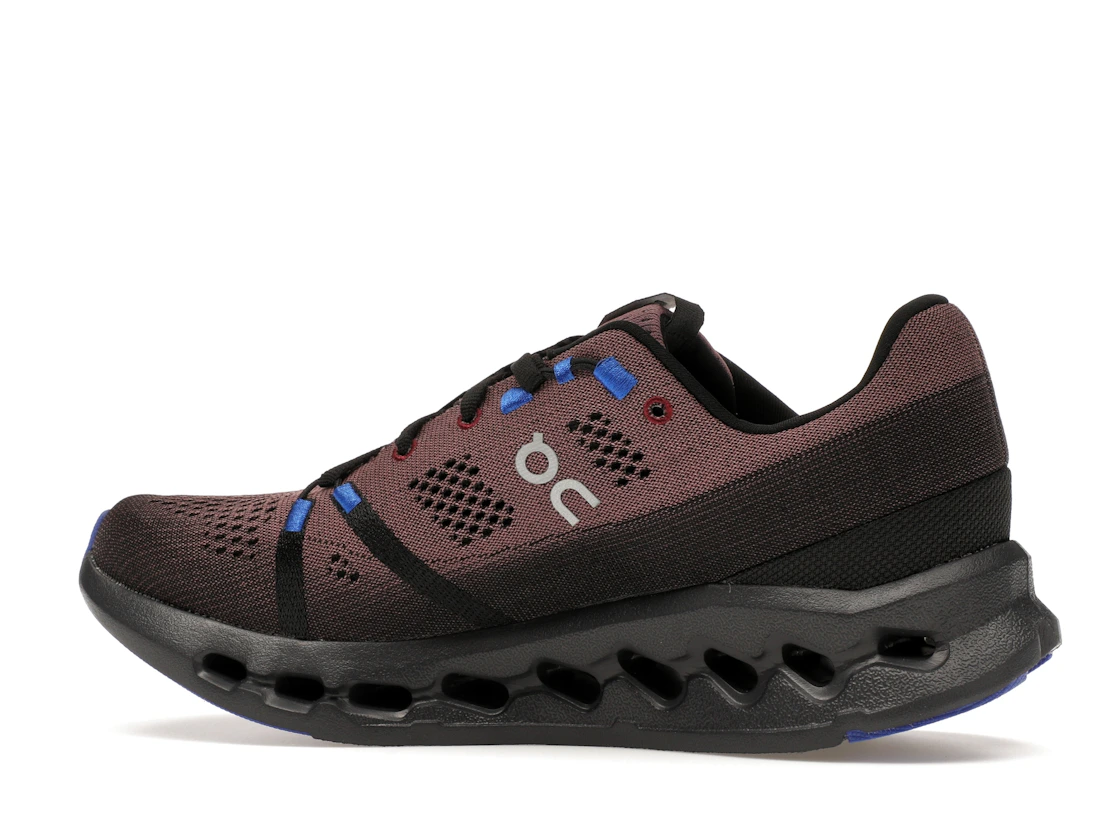 Vue 21 de On Running Cloudsurfer Black Cobalt 