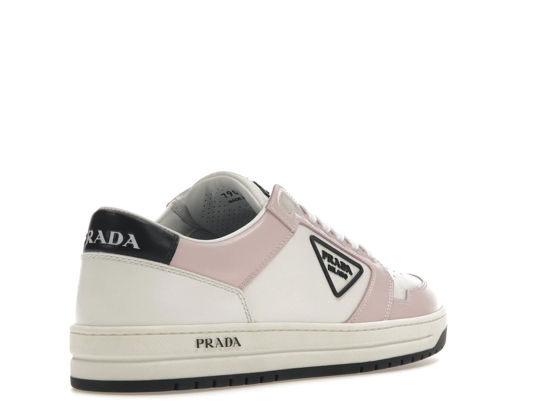 Vue 32 de Prada District Sneaker White Pink Perforated Leather 