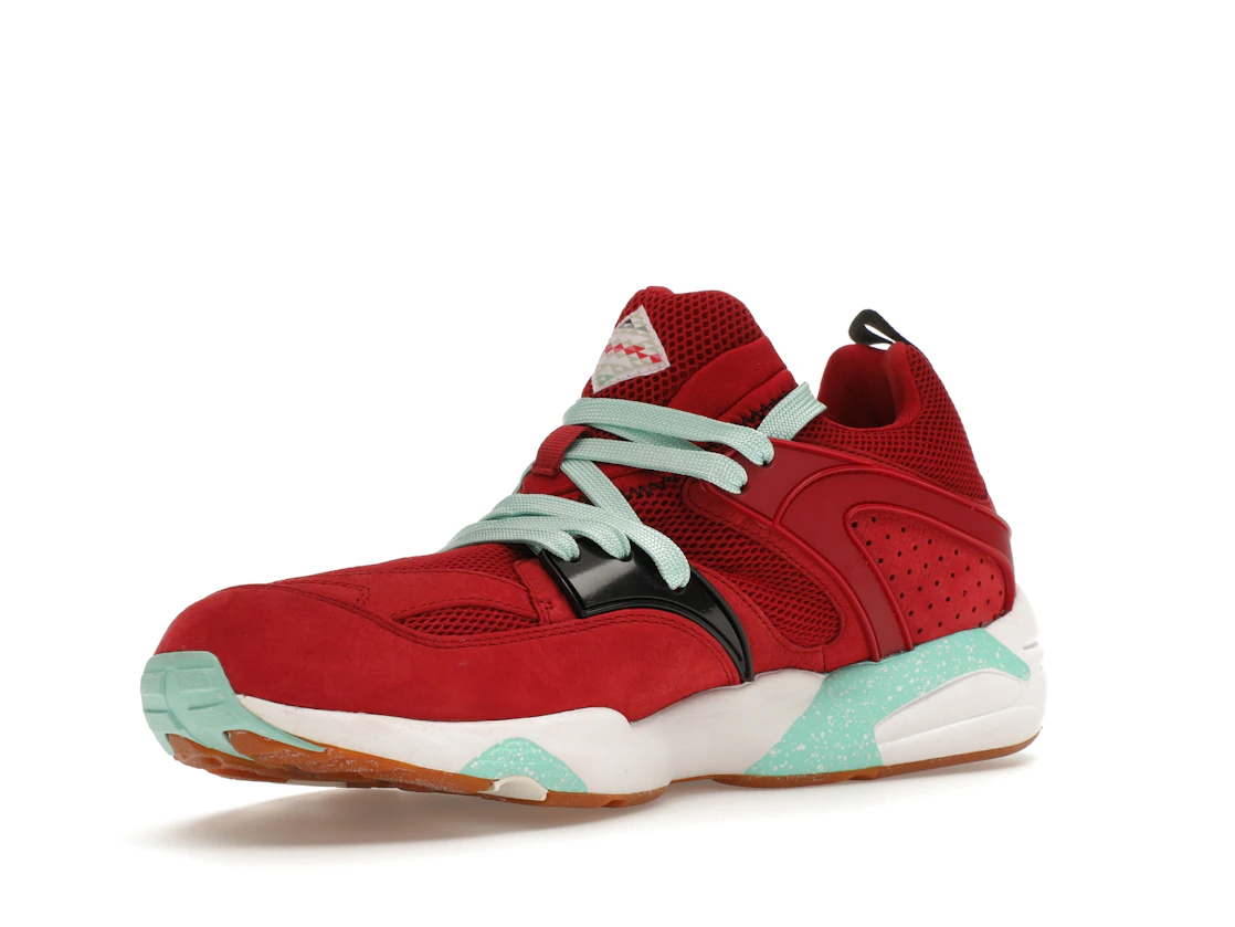 Vue 15 de Puma Blaze of Glory Sneaker Freaker Bloodbath (Special Box)