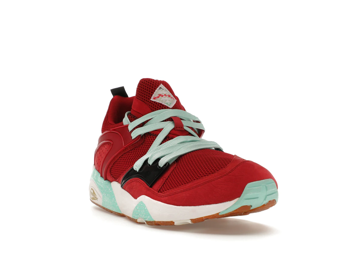 Vue 7 de Puma Blaze of Glory Sneaker Freaker Bloodbath (Special Box)