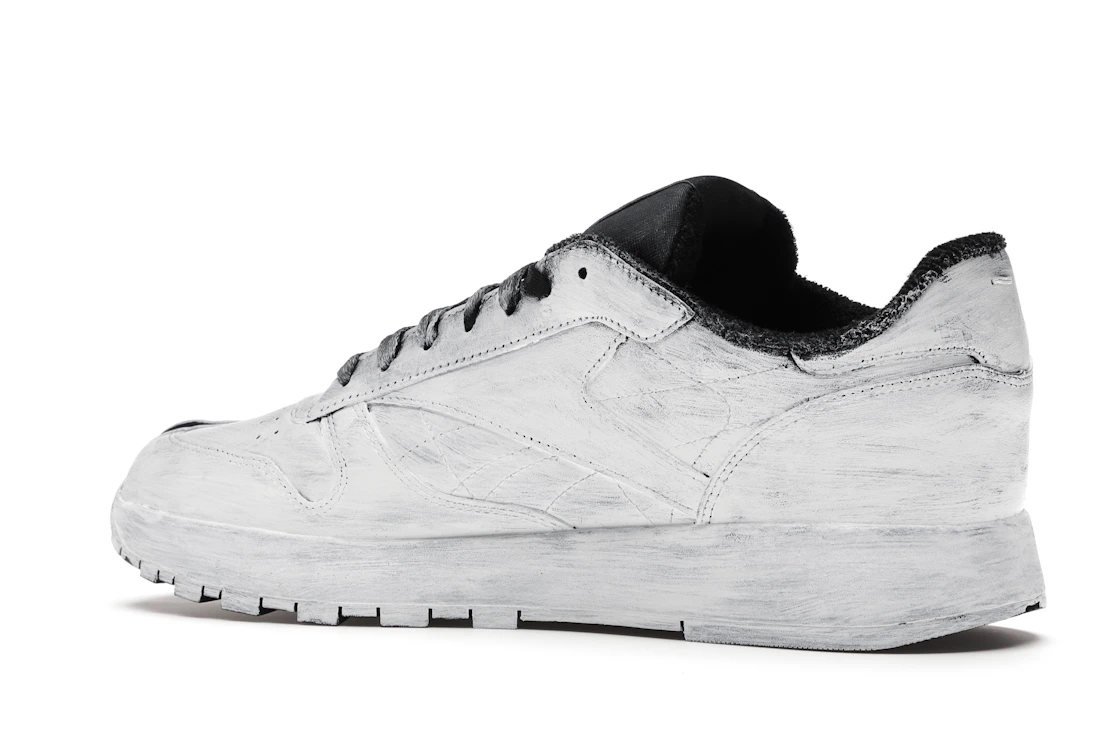 Vue 22 de Reebok Classic Leather Tabi Maison Margiela Bianchetto