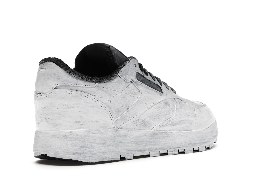 Vue 32 de Reebok Classic Leather Tabi Maison Margiela Bianchetto