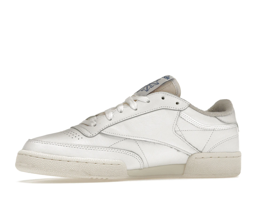 Vue 17 de Reebok Club C 85 White Vector Blue