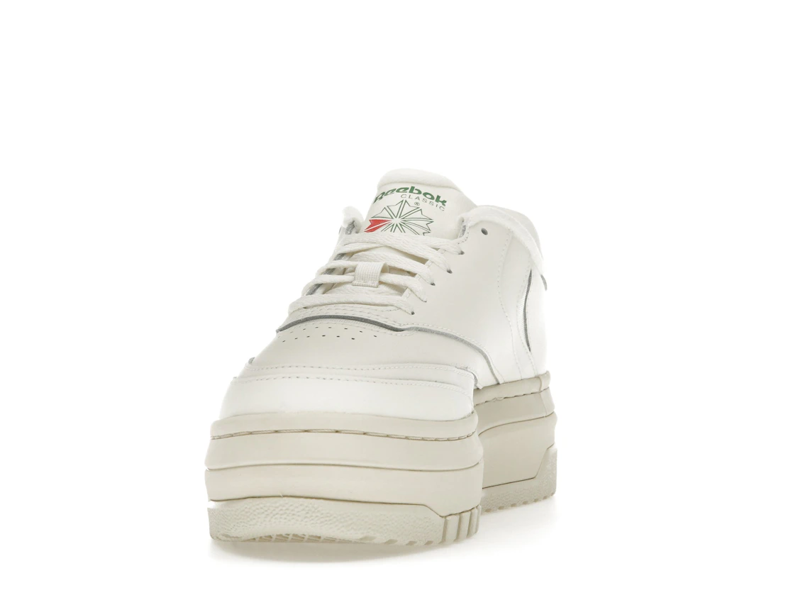 Vue 12 de Reebok Club C Extra Chalk Green 