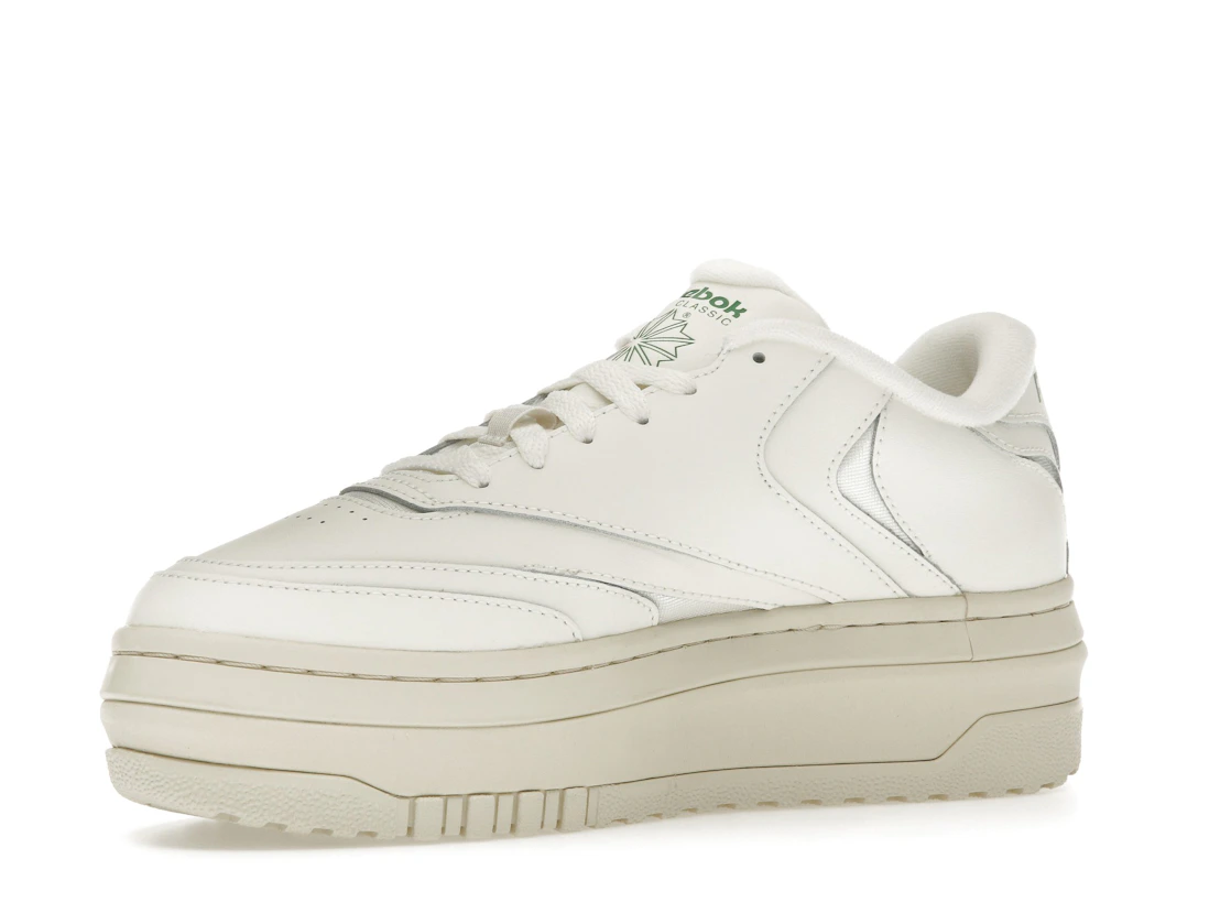 Vue 16 de Reebok Club C Extra Chalk Green 