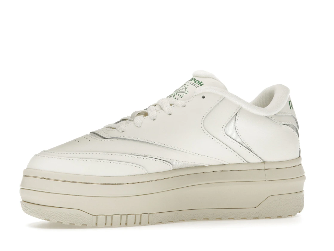 Vue 17 de Reebok Club C Extra Chalk Green 