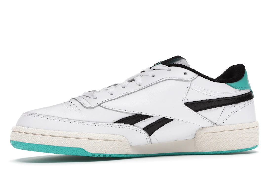 Vue 17 de Reebok Club C Revenge Assassin's Creed Valhalla