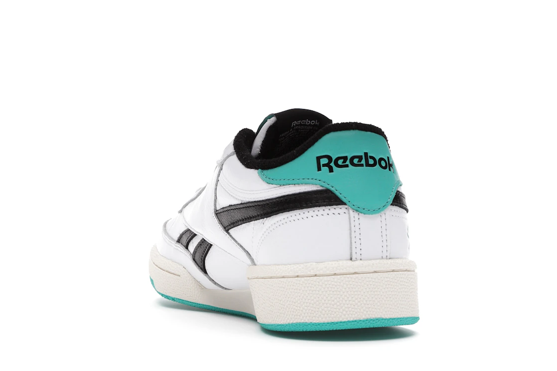 Vue 26 de Reebok Club C Revenge Assassin's Creed Valhalla
