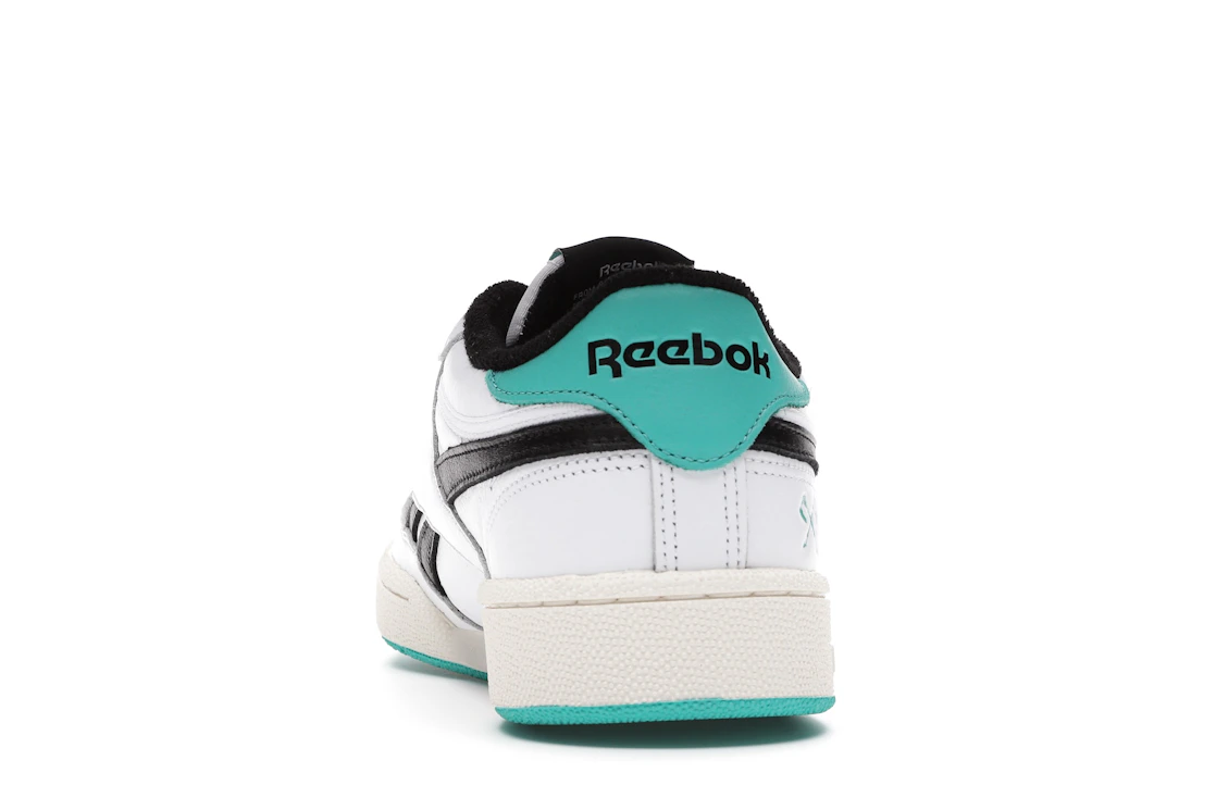Vue 27 de Reebok Club C Revenge Assassin's Creed Valhalla