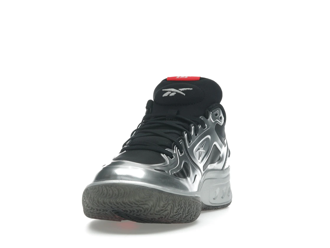 Vue 12 de Reebok Engine A Mobius Re-Boot