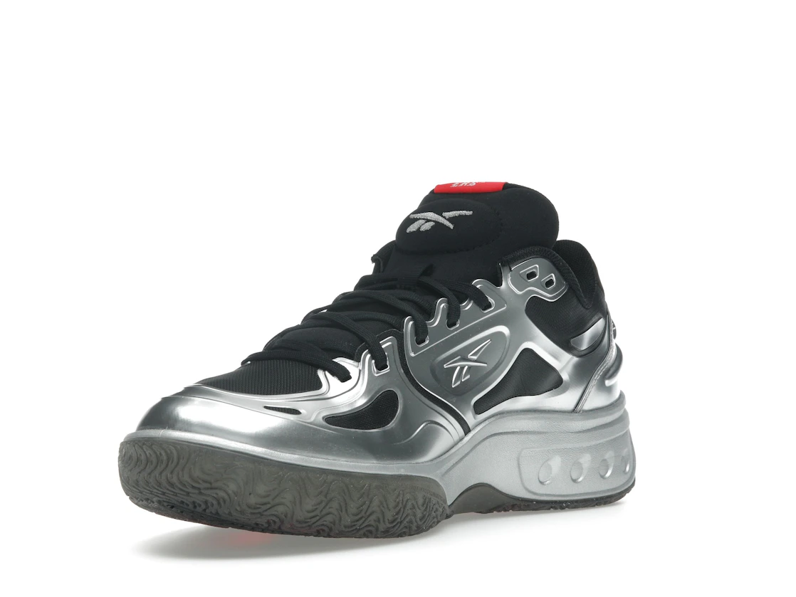 Vue 14 de Reebok Engine A Mobius Re-Boot