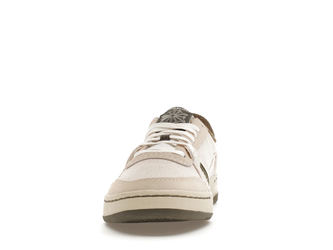 Vue 11 de Reebok LT Court Maharishi Alabaster