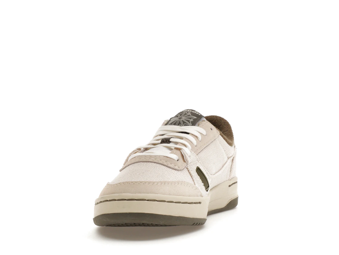Vue 12 de Reebok LT Court Maharishi Alabaster