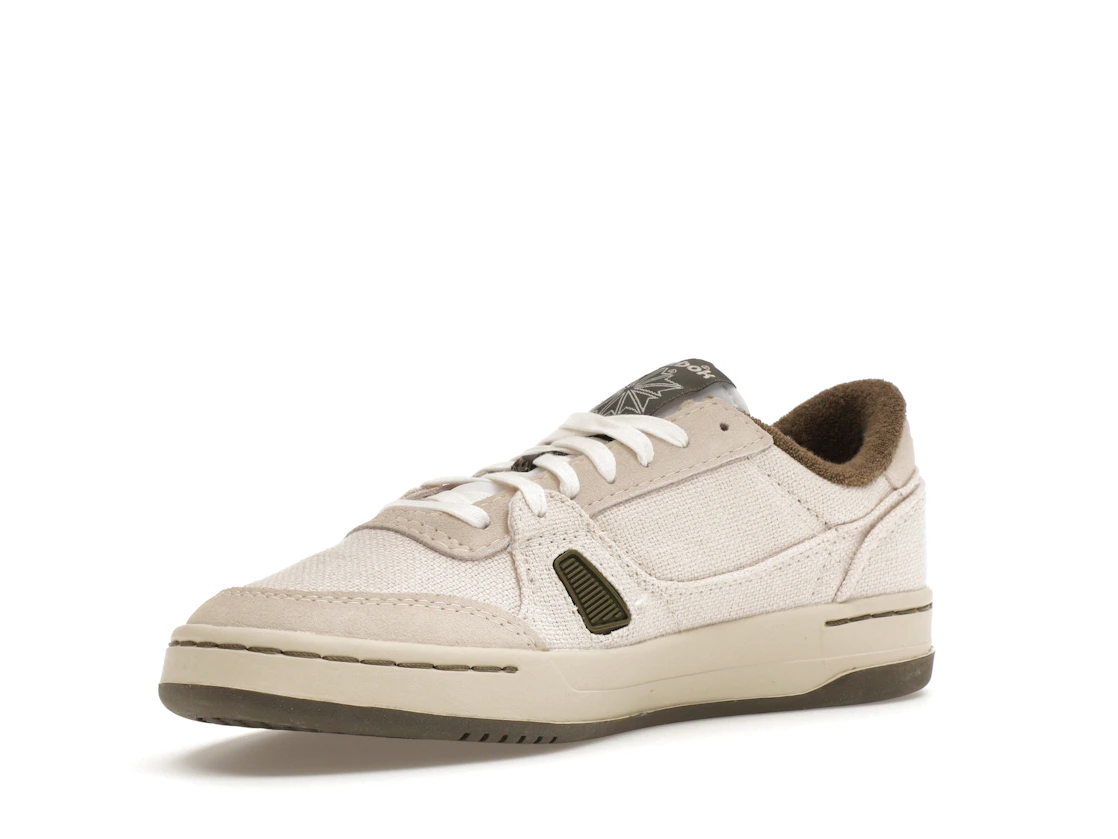 Vue 15 de Reebok LT Court Maharishi Alabaster