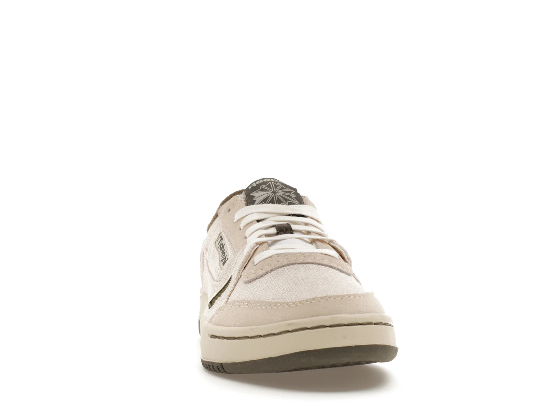 Vue 9 de Reebok LT Court Maharishi Alabaster