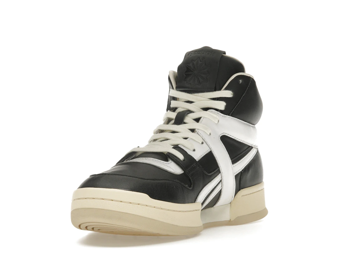 Vue 13 de Reebok LTD BB 5600 Black White