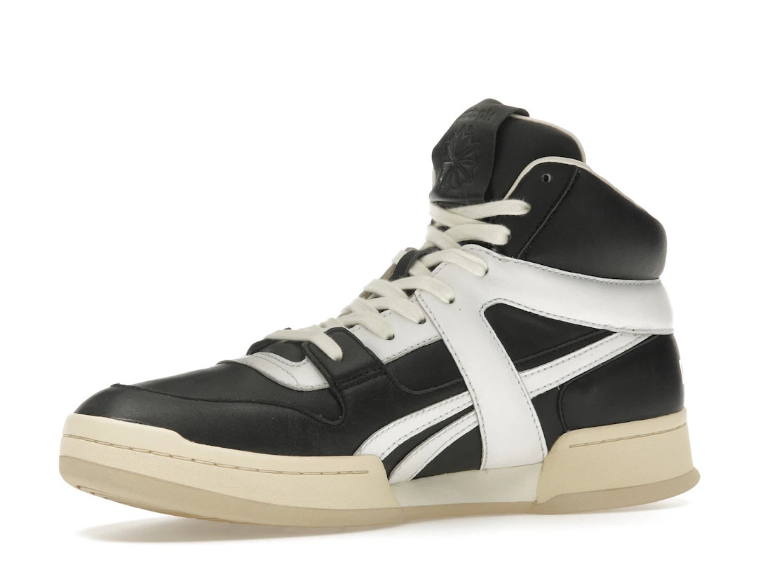 Vue 16 de Reebok LTD BB 5600 Black White