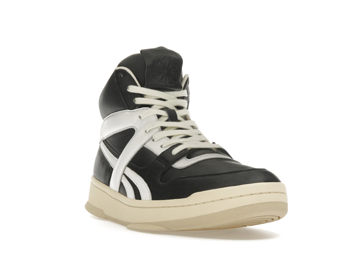 Vue 7 de Reebok LTD BB 5600 Black White