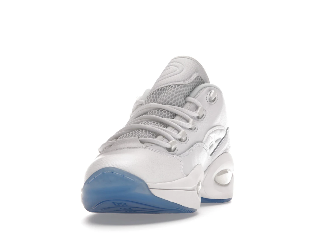 Vue 12 de Reebok Question Low White Clear Blue Sole