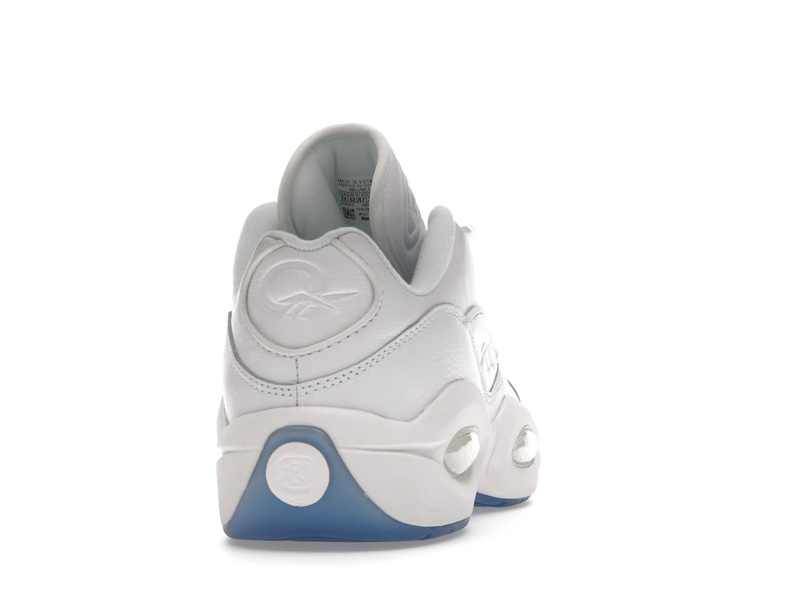 Vue 29 de Reebok Question Low White Clear Blue Sole