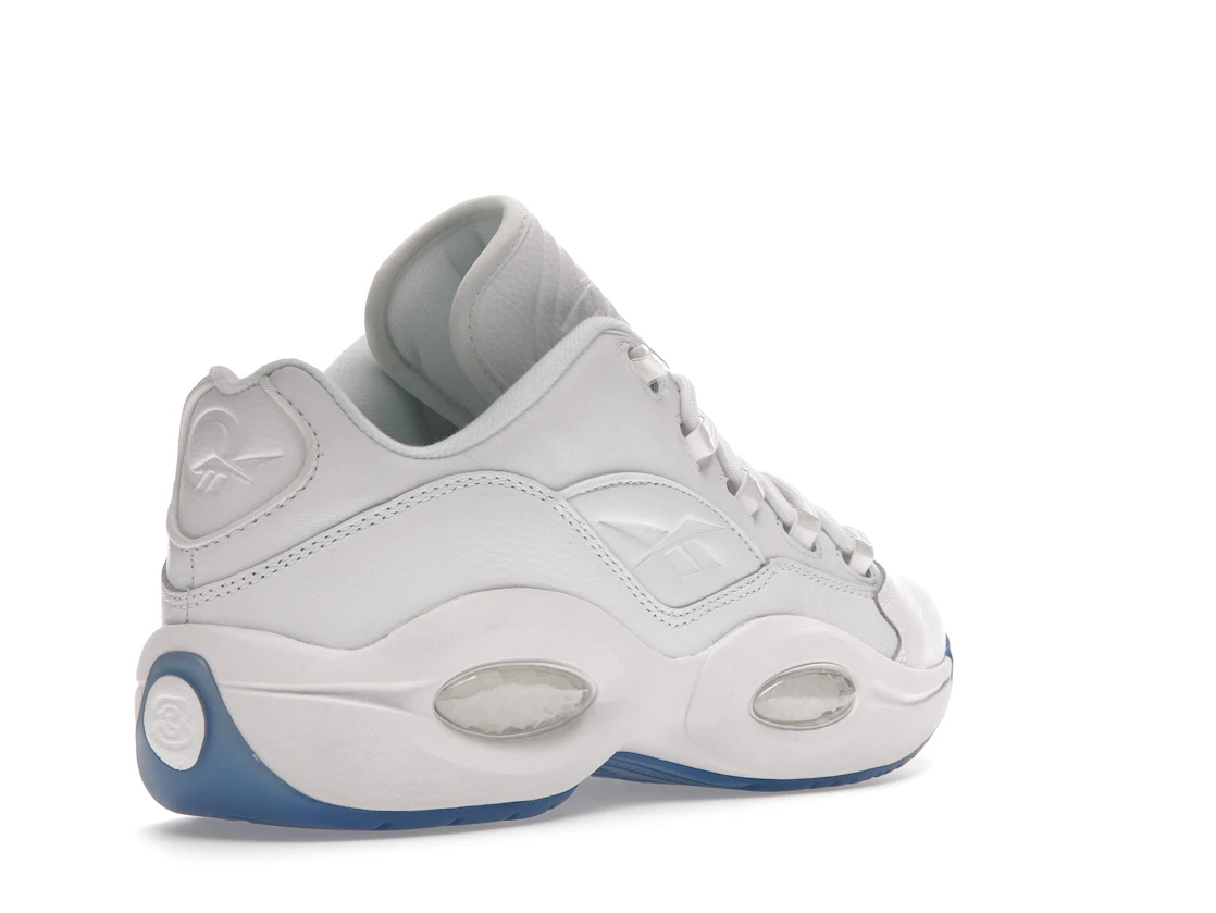 Vue 32 de Reebok Question Low White Clear Blue Sole