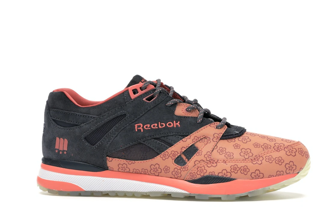 Vue 2 de Reebok Ventilator Major DC Cherry Blossom