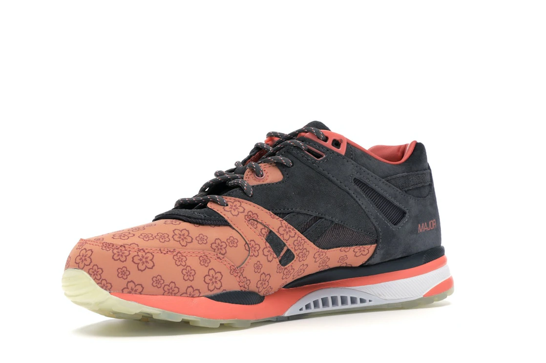 Vue 15 de Reebok Ventilator Major DC Cherry Blossom