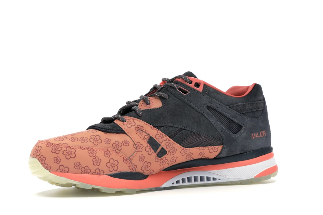 Vue 16 de Reebok Ventilator Major DC Cherry Blossom