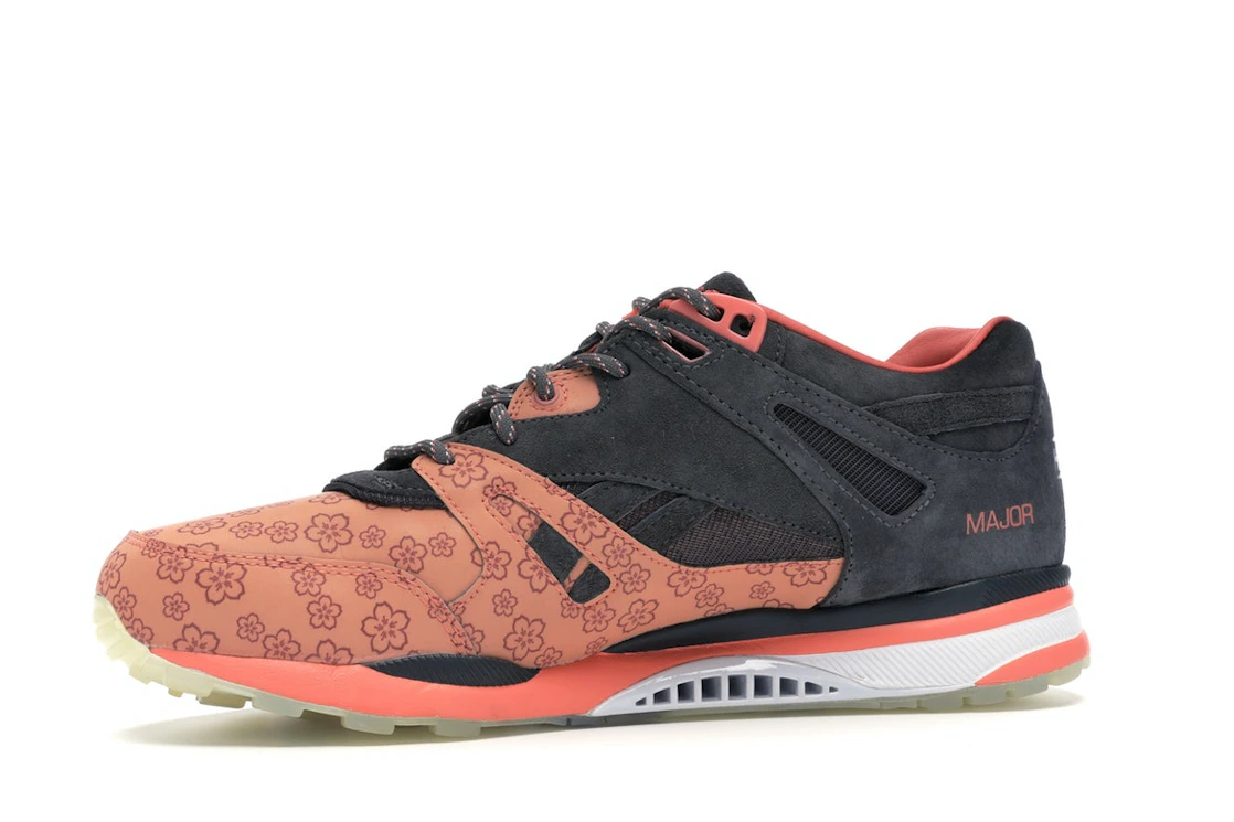 Vue 17 de Reebok Ventilator Major DC Cherry Blossom