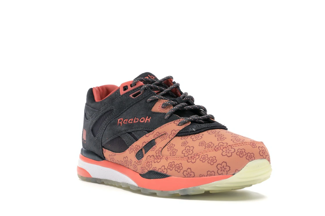 Vue 6 de Reebok Ventilator Major DC Cherry Blossom