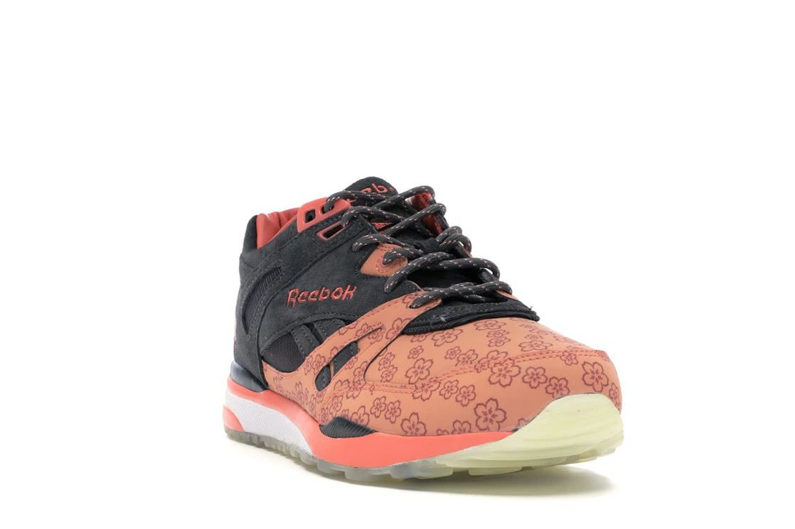 Vue 7 de Reebok Ventilator Major DC Cherry Blossom