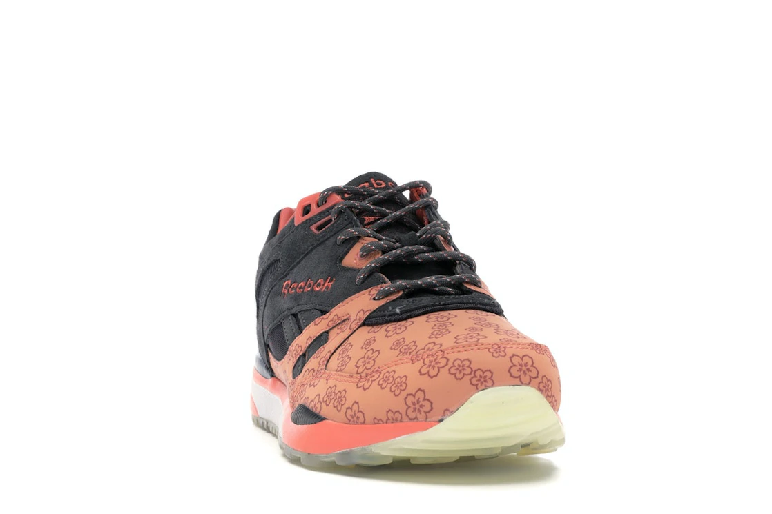 Vue 8 de Reebok Ventilator Major DC Cherry Blossom