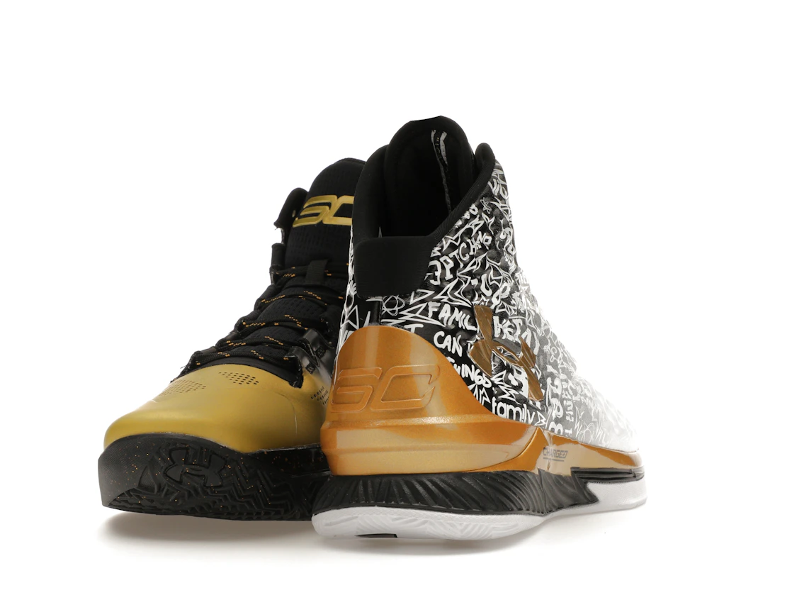 Vue 12 de Under Armour Curry 1 & 2 Back 2 Back MVP Pack (2016) (2 Pairs)