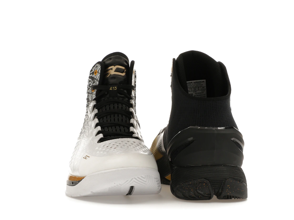 Vue 27 de Under Armour Curry 1 & 2 Back 2 Back MVP Pack (2016) (2 Pairs)
