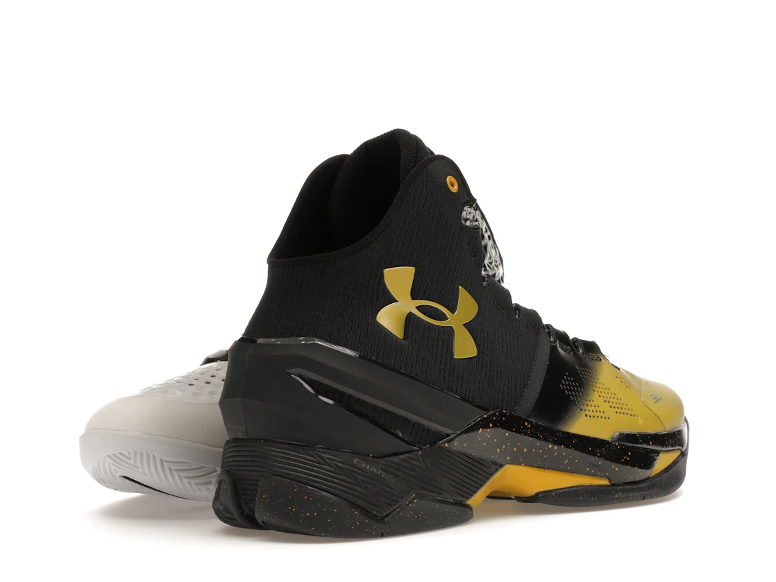 Vue 32 de Under Armour Curry 1 & 2 Back 2 Back MVP Pack (2016) (2 Pairs)