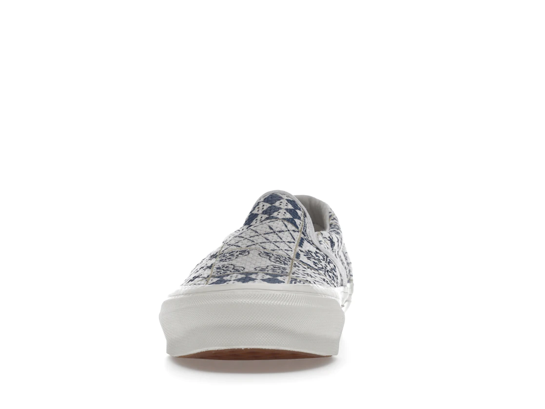 Vue 11 de Vans OG Classic Slip-On LX Kith for Vault Azulejo Tile