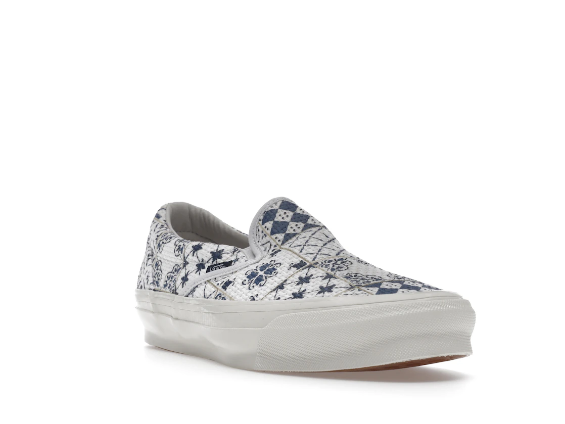 Vue 7 de Vans OG Classic Slip-On LX Kith for Vault Azulejo Tile