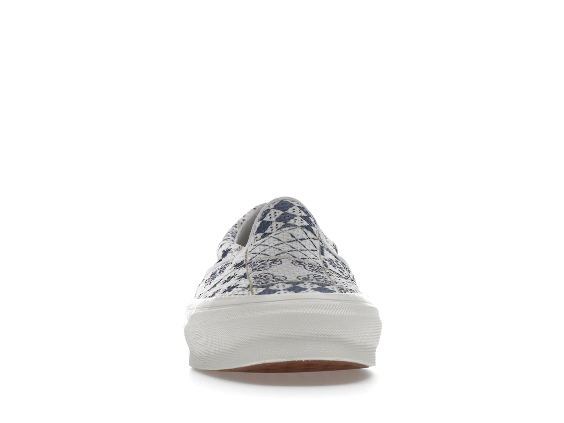 Vue 10 de Vans OG Classic Slip-On LX Kith for Vault Azulejo Tile