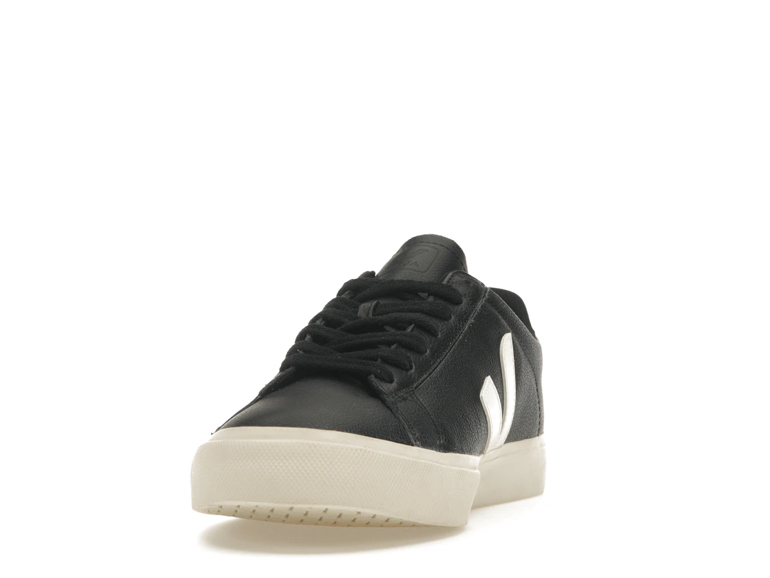 Vue 12 de Veja Campo Low Chromefree Black White