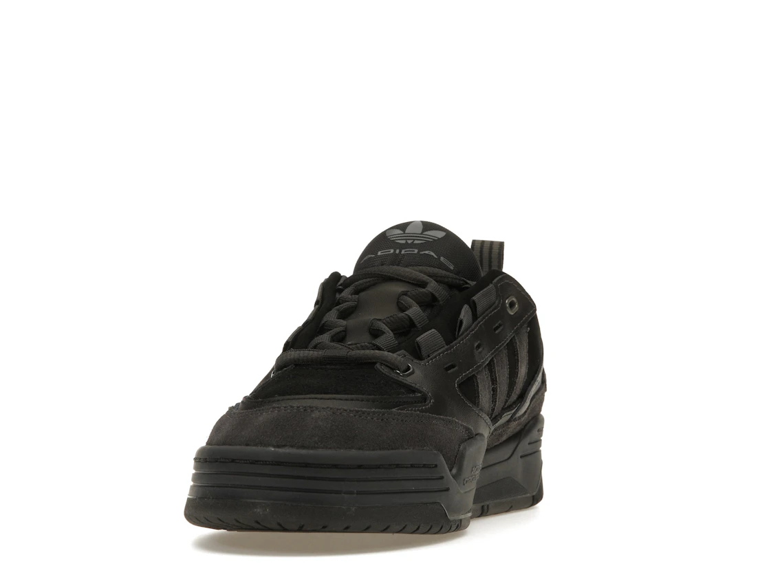 Vue 12 de adidas ADI2000 Triple Black