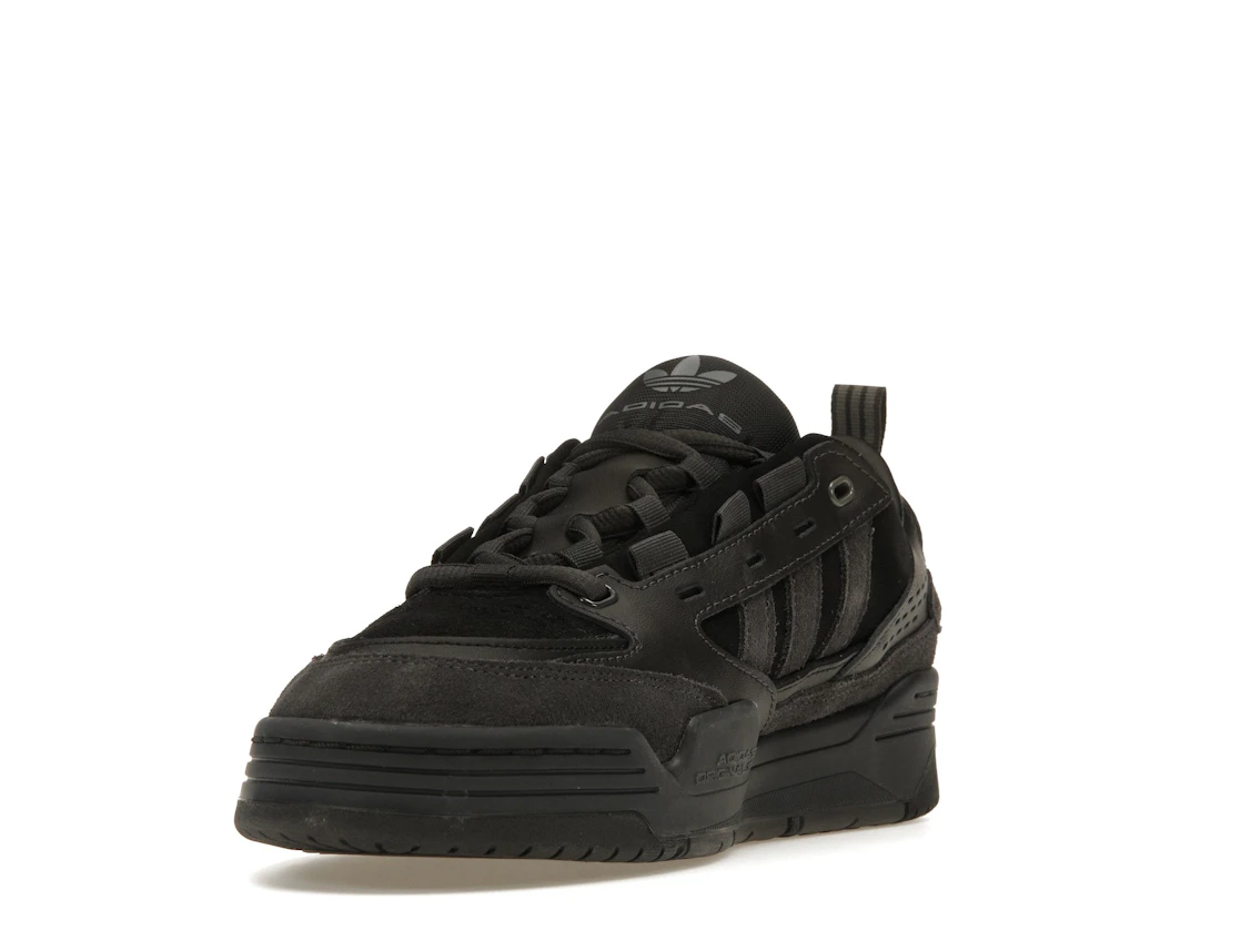 Vue 13 de adidas ADI2000 Triple Black