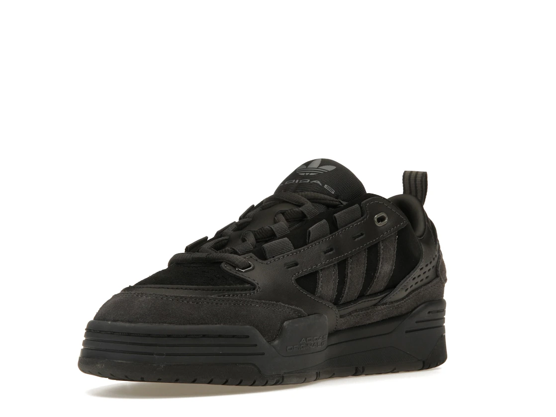 Vue 14 de adidas ADI2000 Triple Black