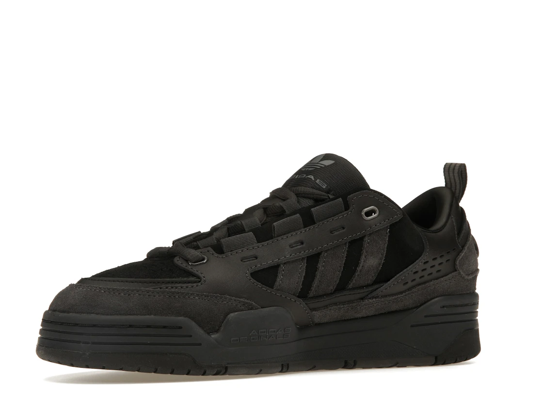 Vue 16 de adidas ADI2000 Triple Black