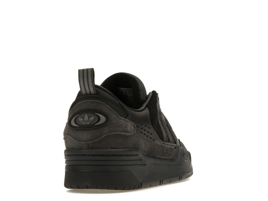 Vue 30 de adidas ADI2000 Triple Black