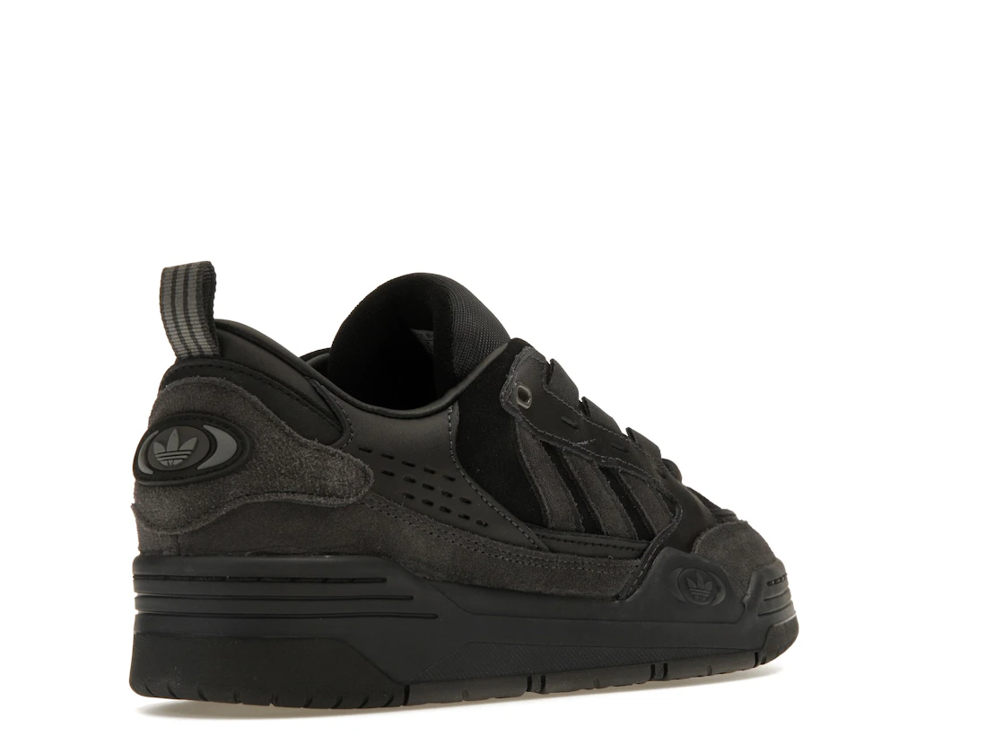 Vue 32 de adidas ADI2000 Triple Black